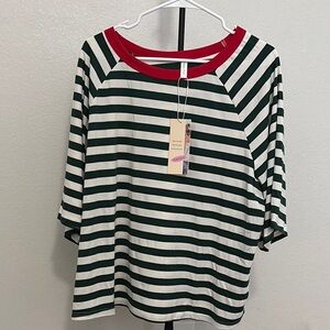 Green and White Boxy Tee with Red Collar
